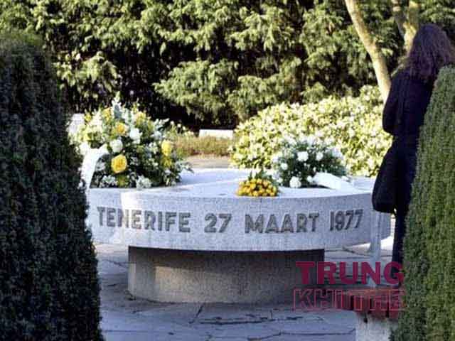 Đài tưởng niệm của thảm họa sân bay Tenerife
